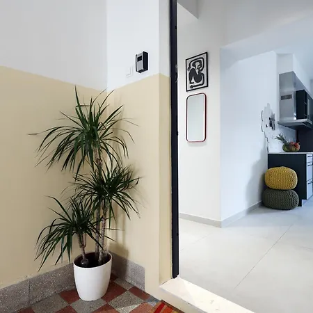 The Linden Tree Apartment *